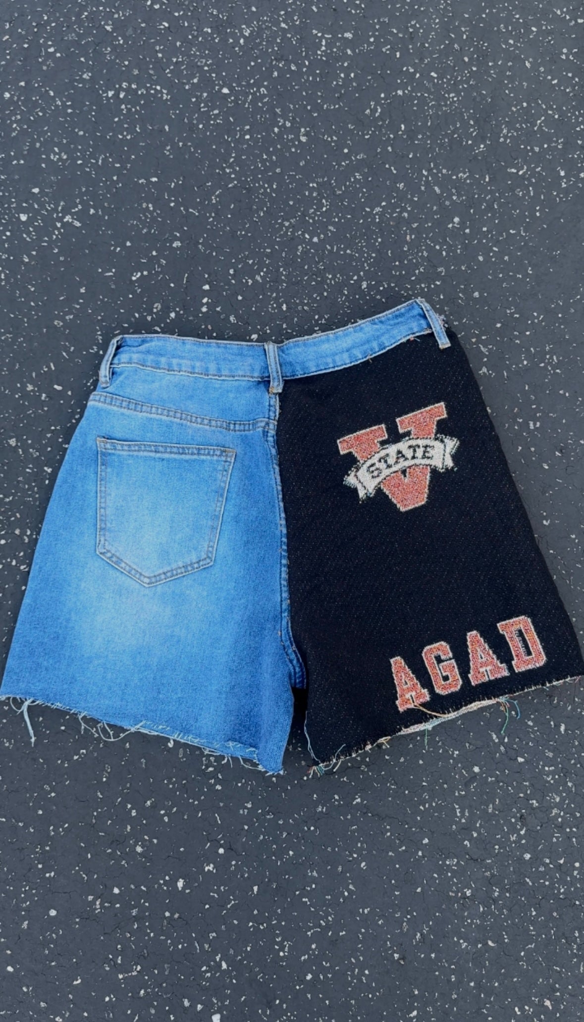1/2 Tapestry Shorts